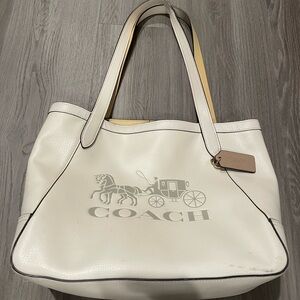 Women’s Coach White and Tan Tote Shoulder Bag